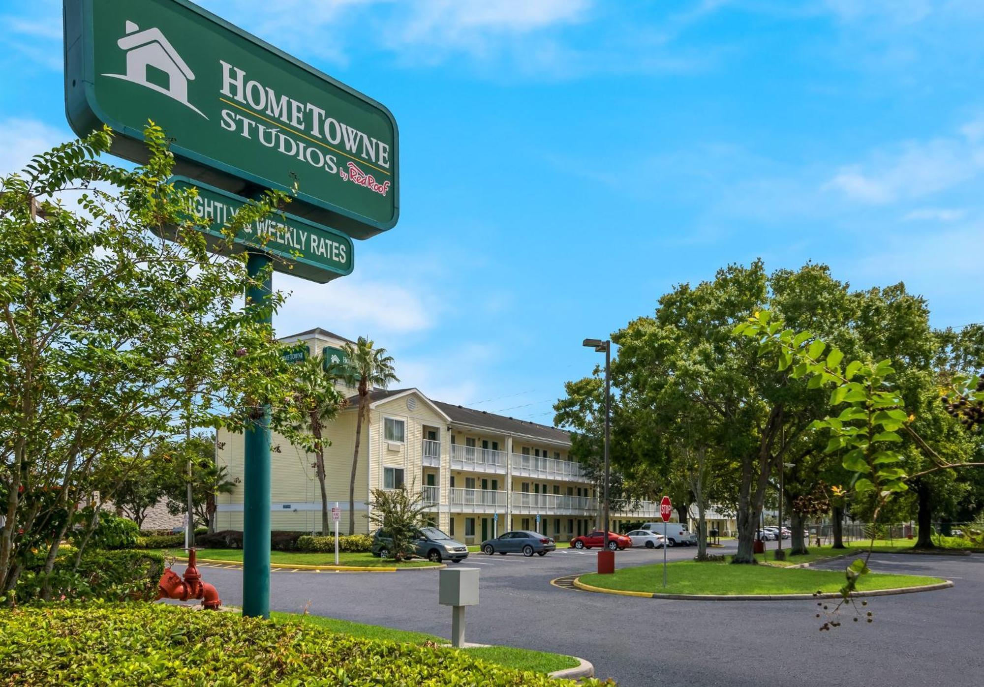 Hometowne Studios By Red Roof Orlando - Ucf Area Alafaya Zewnętrze zdjęcie
